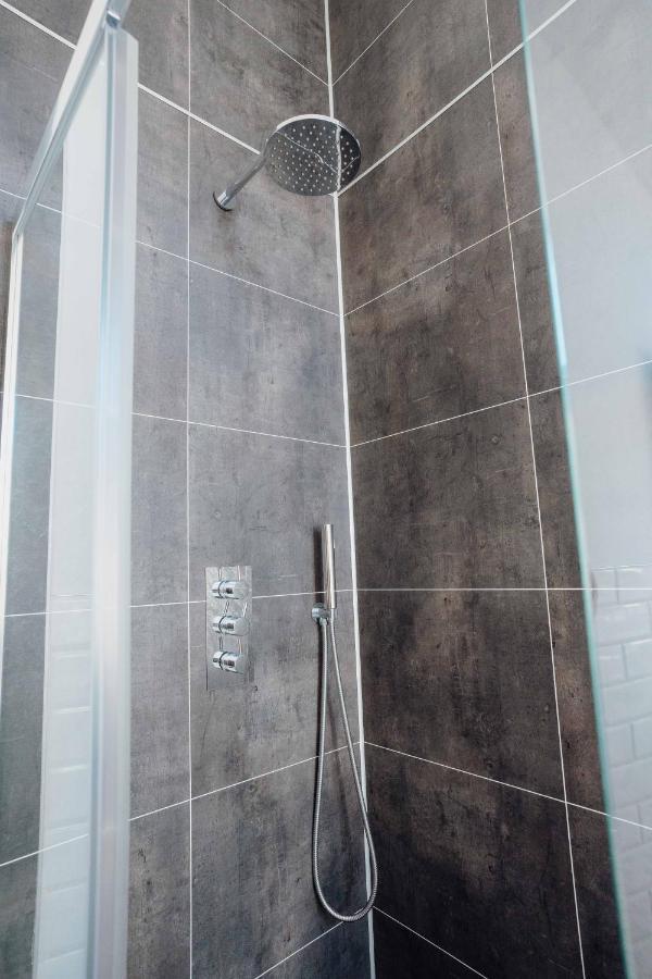 Beautiful 1 Bedroom Apartment Close To The Harbour تينبي المظهر الخارجي الصورة